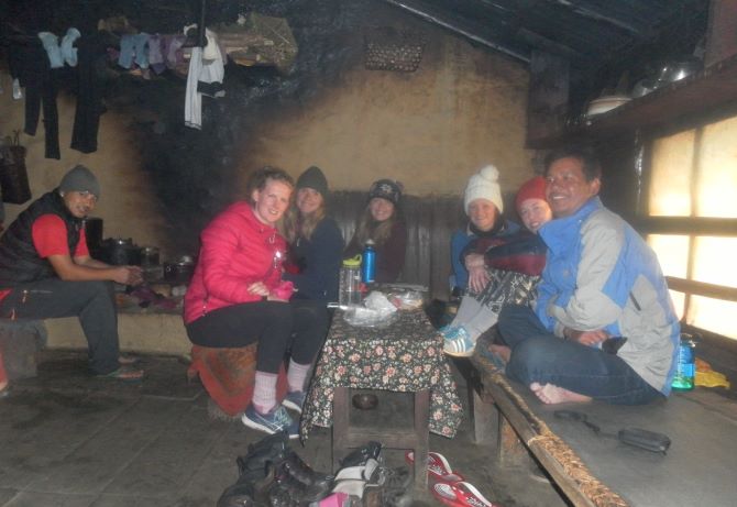 Local family kitchen  -  himaland.com